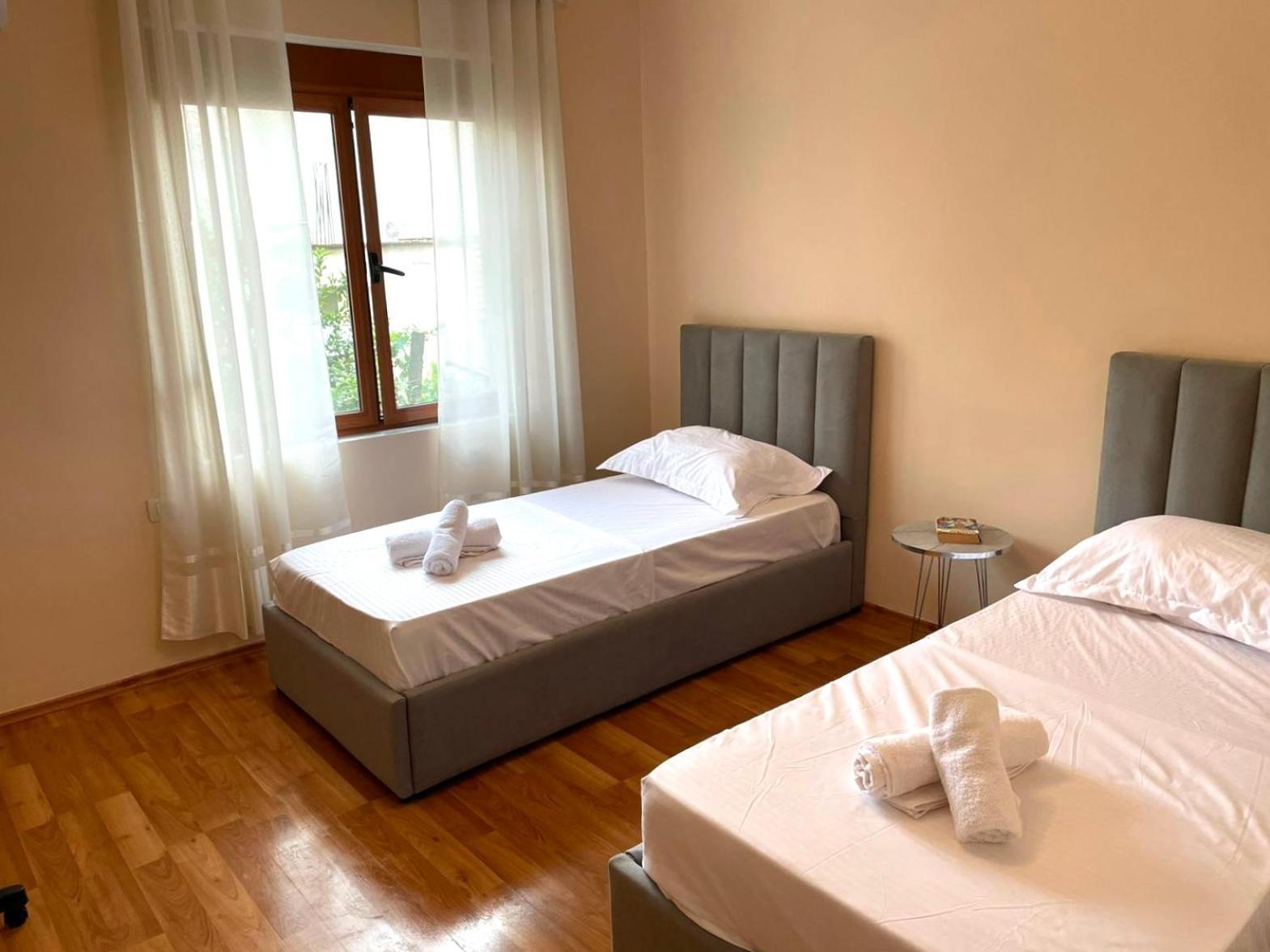 Skanderbeg Square Apartment 02 Тирана Экстерьер фото